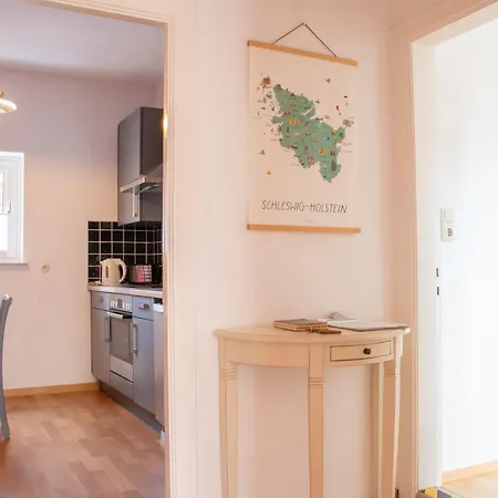 Schoene Ferienwohnung Im Herzen Von Itzehoe Mit Eigenem Eingang Exterior photo